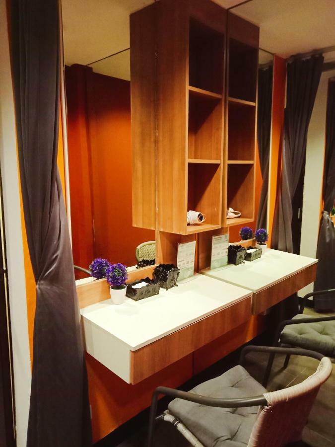 Badu Sukhumvit Dormitory Бангкок Екстер'єр фото